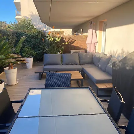 Superbe T3 De Standing En Rdc Avec Grande Terrasse La Ciotat